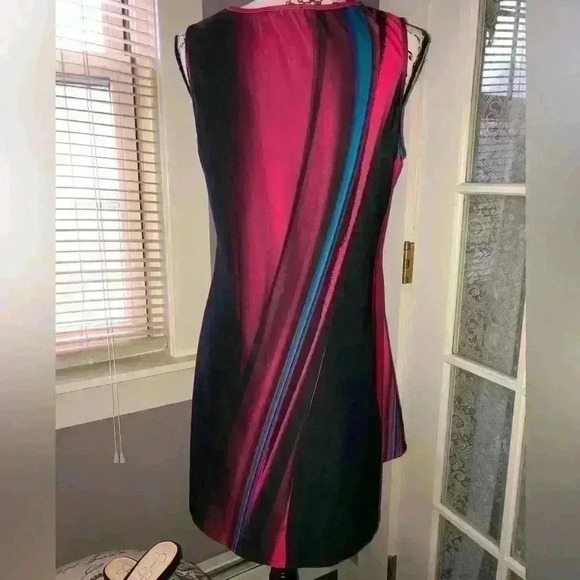 Abstract dress - Picture 3 of 5